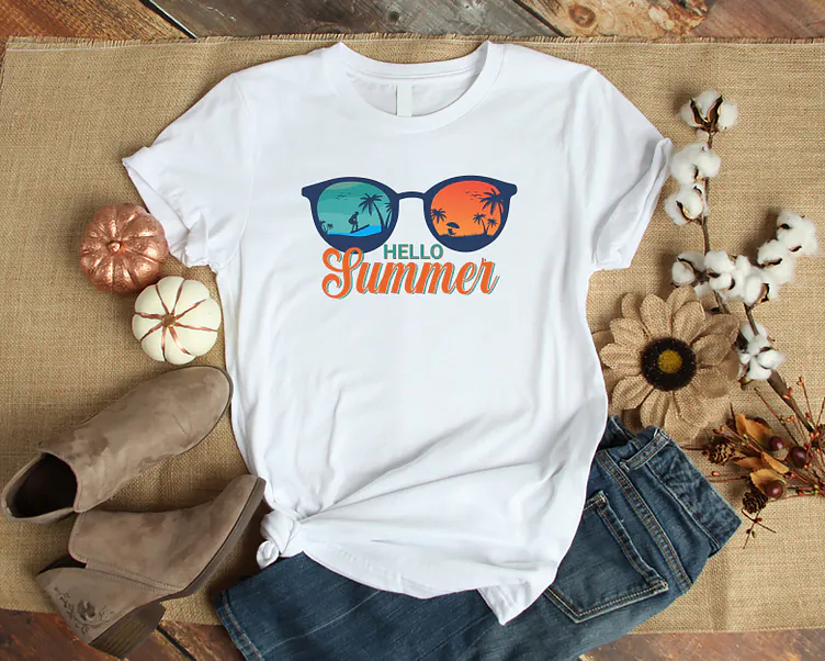 T-shirt that says "Summer" with sunglasses on it